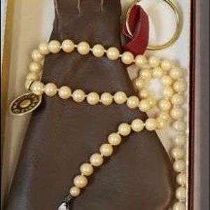 Vintage Pearls of Majorca 21” necklace